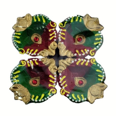 Colorful Clay Diyas For Deepavali, Diwali diya, divali diya ,deepavali Festival ,diwali decoration